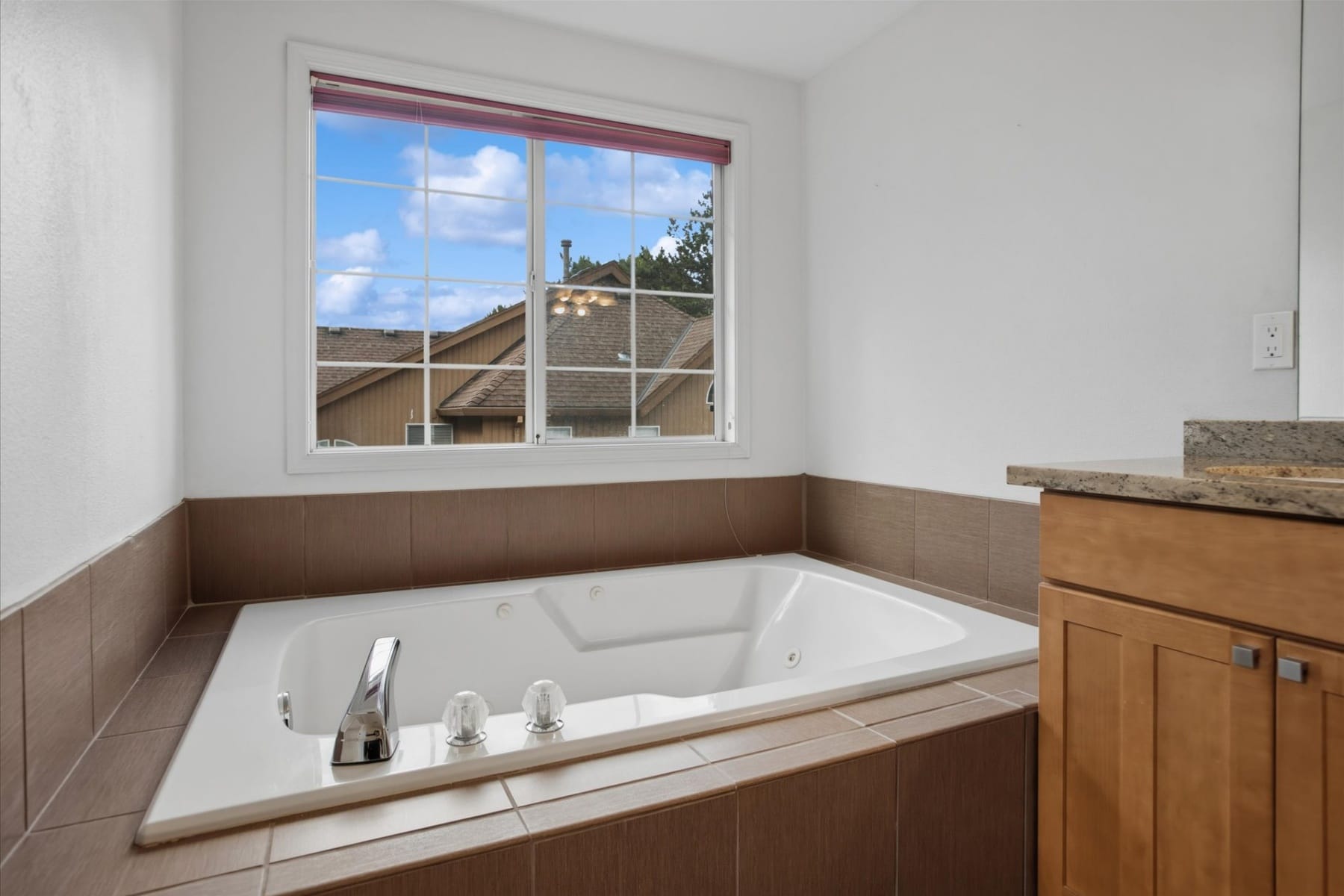  5904 BAY POINT DR Lake Oswego, OR 97035 - 物件實景