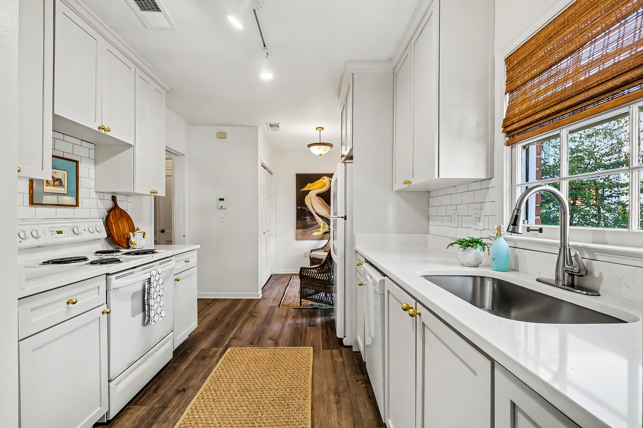  Recently Renovated Jewel Box Top Floor Condo in Gated Peachtree Orleans - 物件實景