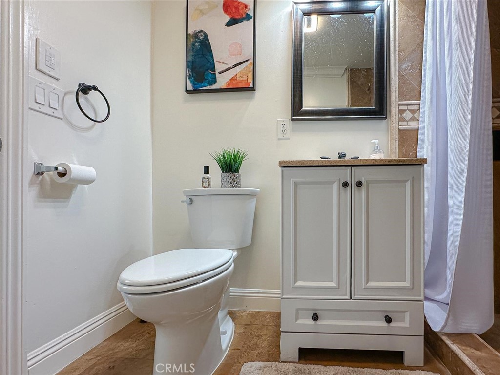 Los Angeles, California, 90043, United States, 3 Bedrooms Bedrooms, ,2 BathroomsBathrooms,Residential,For Sale,1921783