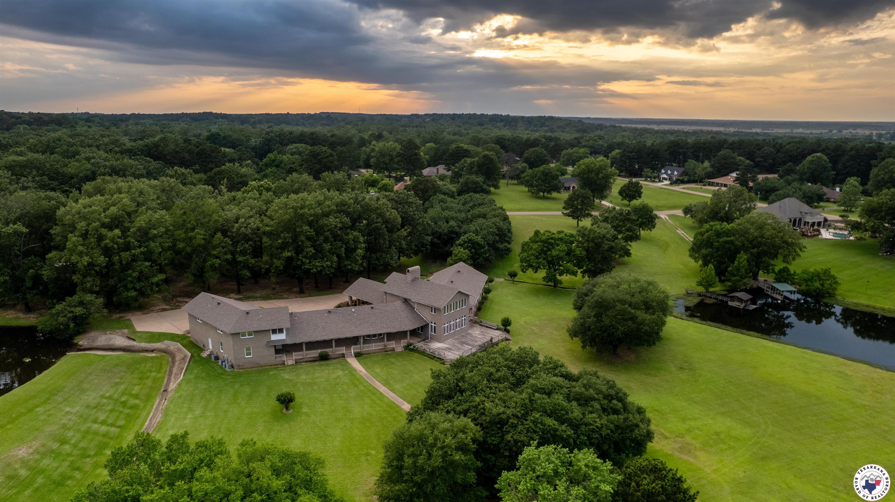 Texarkana, Texas, 75503, United States, 5 Bedrooms Bedrooms, ,8 BathroomsBathrooms,Residential,For Sale,1858016