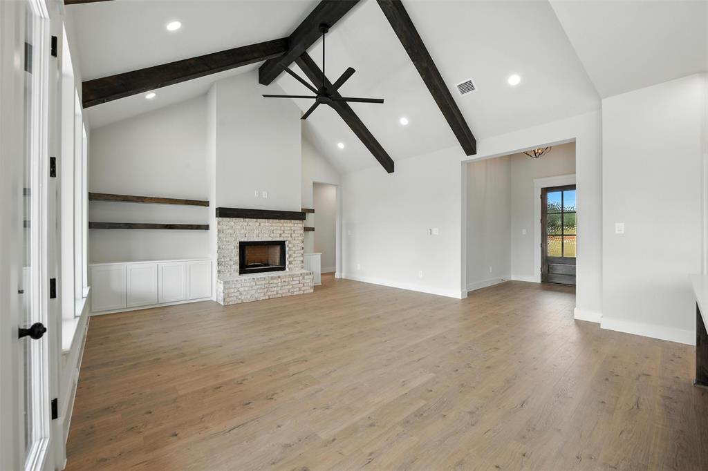 Weatherford, Texas, 76088, United States, 4 Bedrooms Bedrooms, ,3 BathroomsBathrooms,Residential,For Sale,1939670