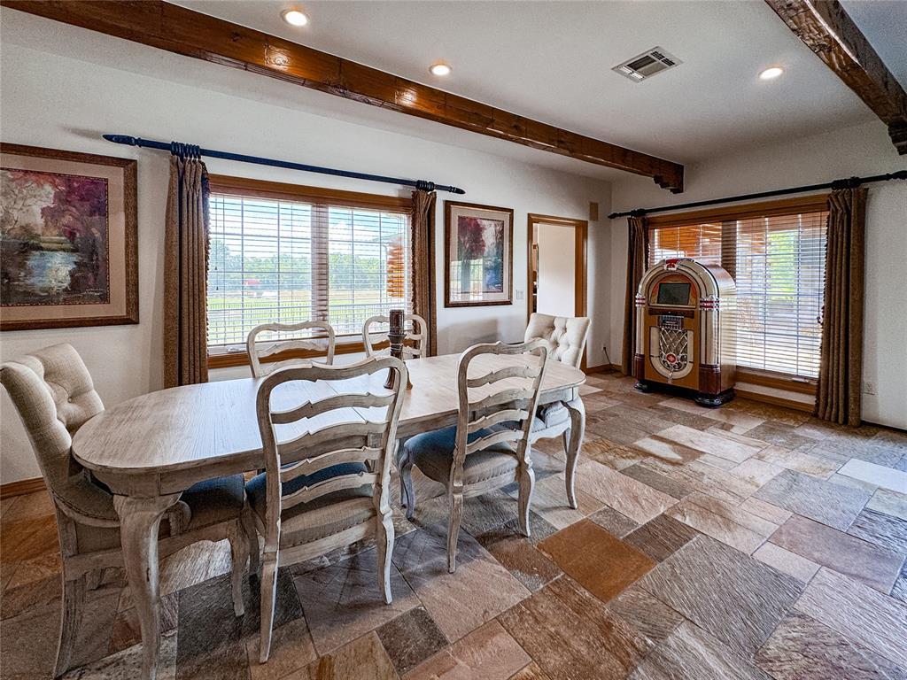 Fort Gibson, Oklahoma, 74434, United States, 2 Bedrooms Bedrooms, ,3 BathroomsBathrooms,Residential,For Sale,1982810