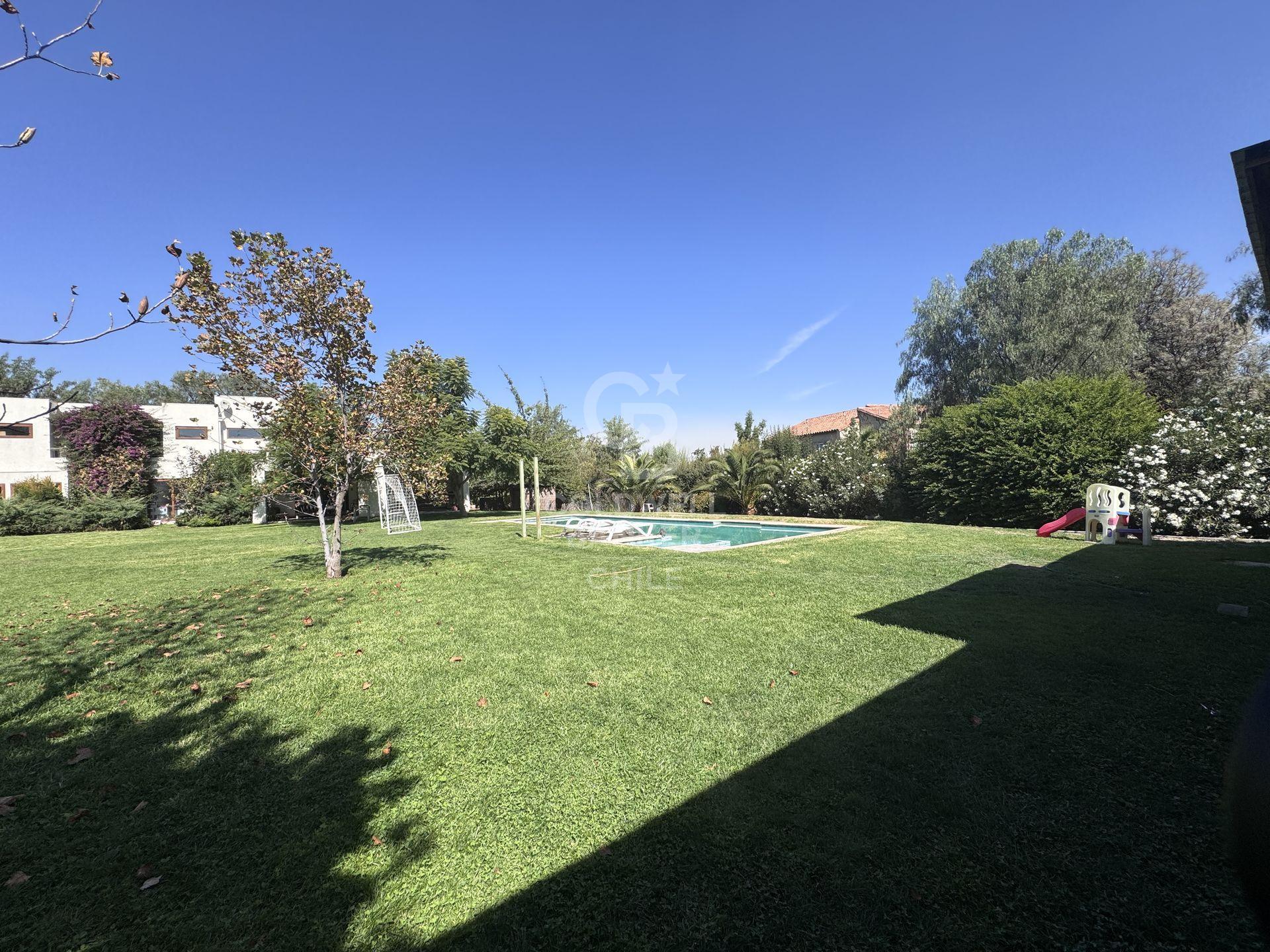 Colina, Chile, 4 Bedrooms Bedrooms, ,5 BathroomsBathrooms,Residential,For Sale,1777856