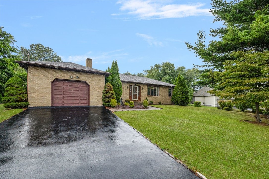 Cranston, Rhode Island, 02921, United States, 3 Bedrooms Bedrooms, ,2 BathroomsBathrooms,Residential,For Sale,1940913
