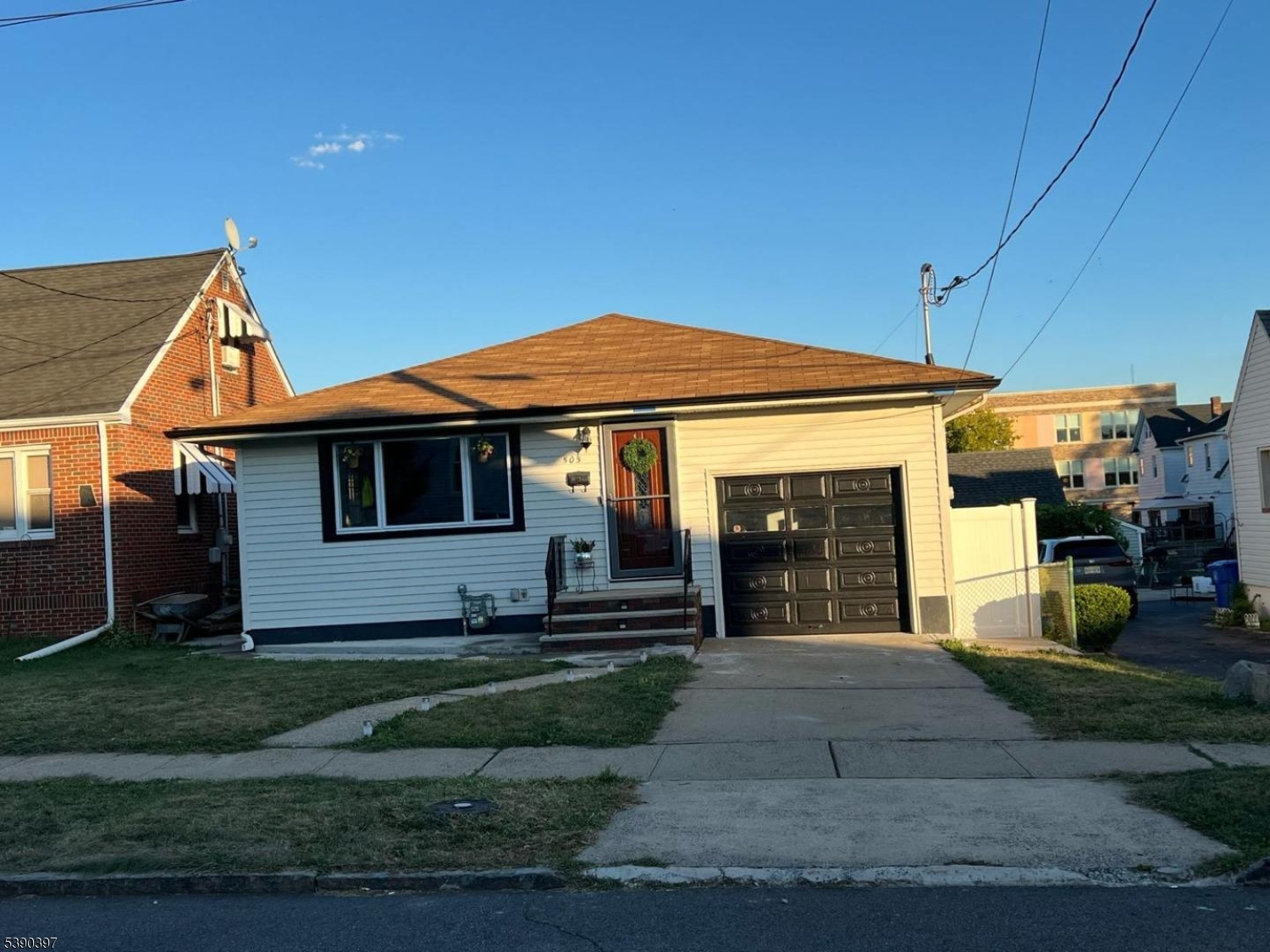 Linden City, New Jersey, 07036, United States, 3 Bedrooms Bedrooms, ,2 BathroomsBathrooms,Residential,For Sale,1966436