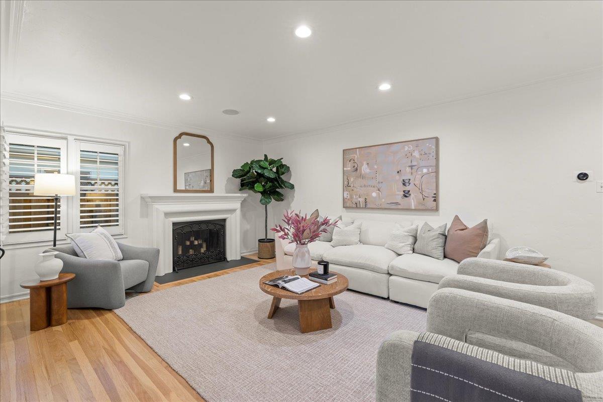 San Jose, California, 95125, United States, 3 Bedrooms Bedrooms, ,2 BathroomsBathrooms,Residential,For Sale,1989346