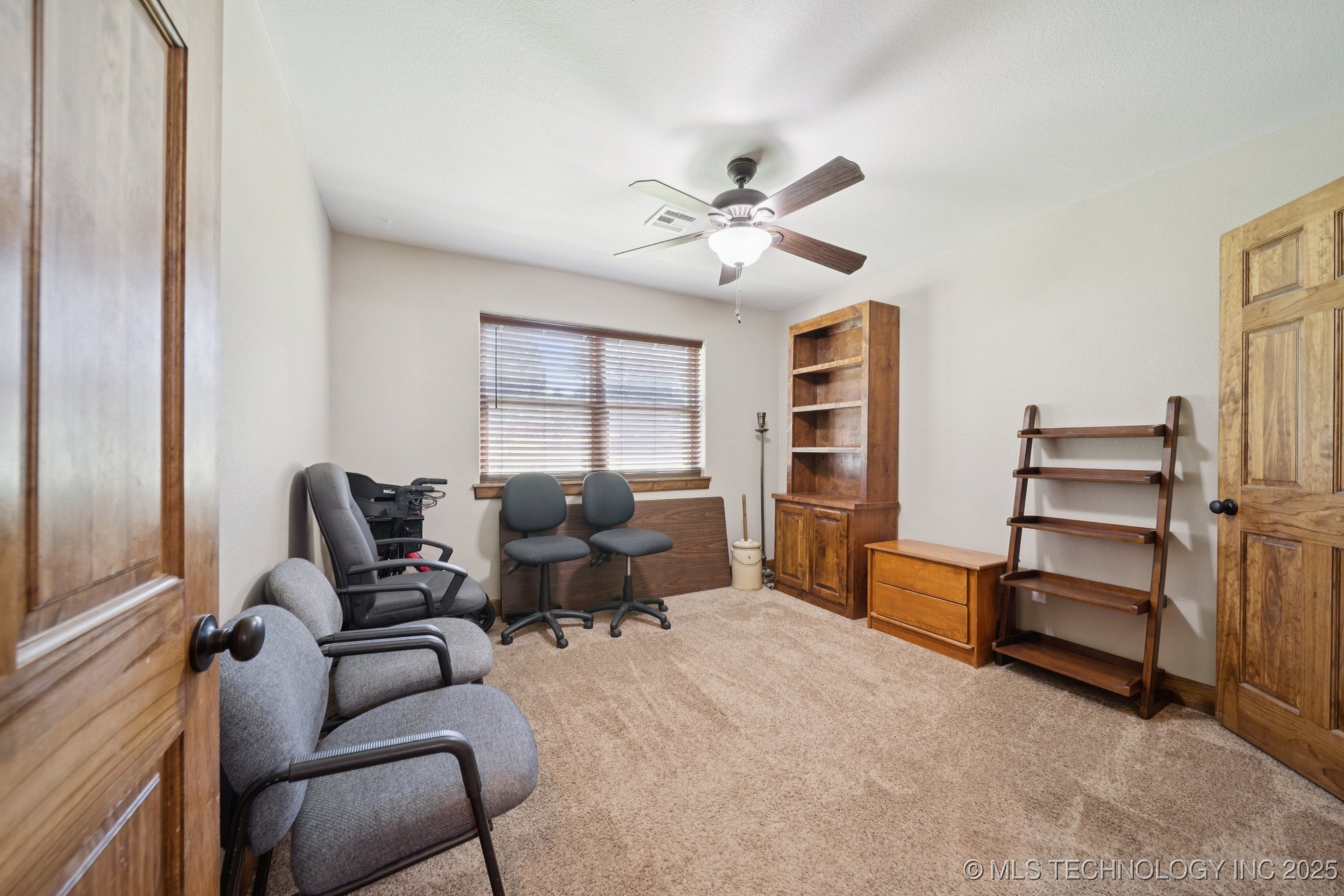 Henryetta, Oklahoma, 74437, United States, 4 Bedrooms Bedrooms, ,4 BathroomsBathrooms,Residential,For Sale,1939303