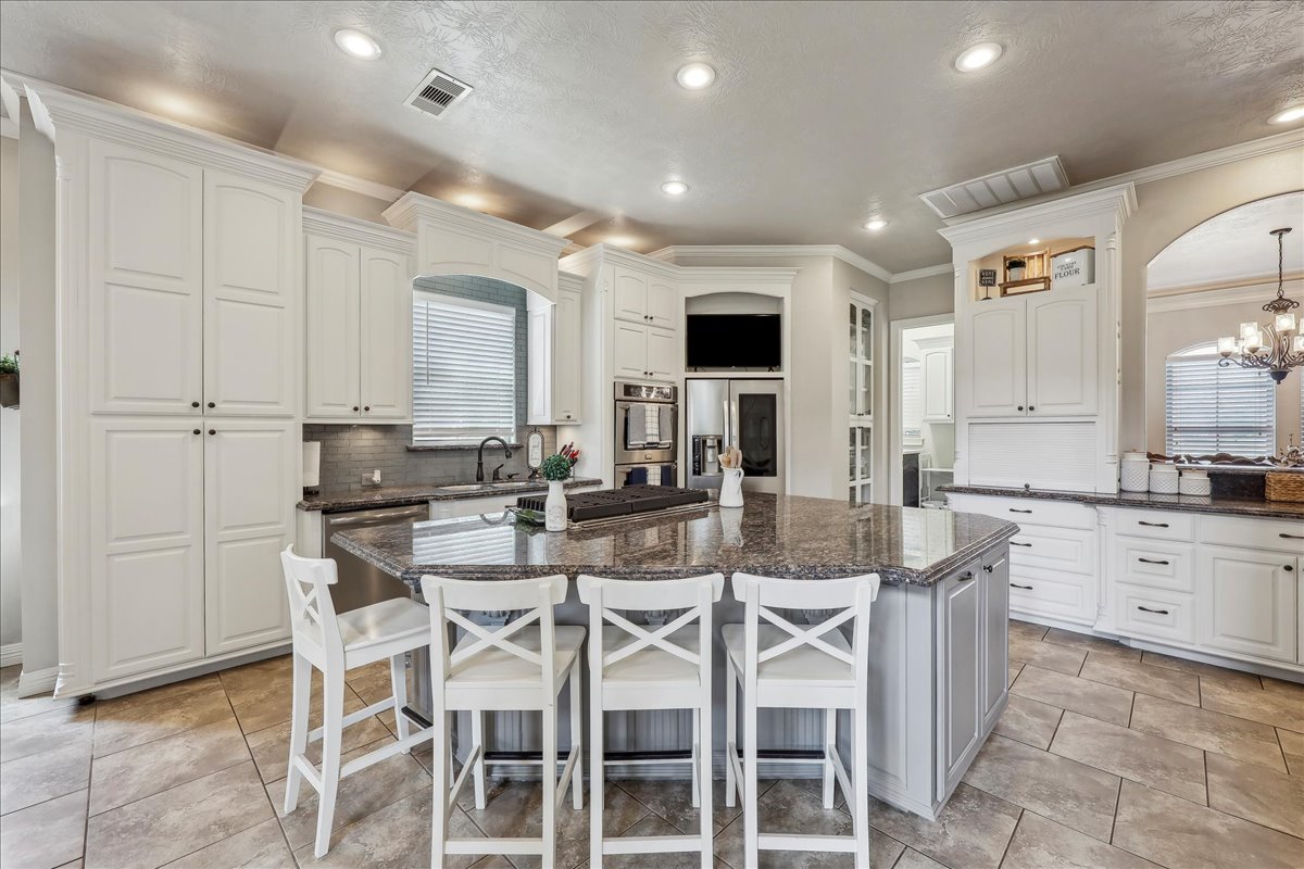 Lumberton, Texas, 77657, United States, 5 Bedrooms Bedrooms, ,4 BathroomsBathrooms,Residential,For Sale,1941970