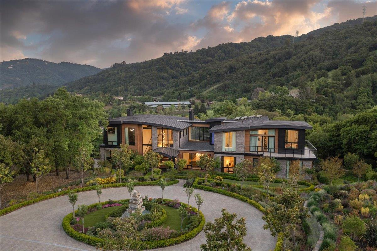 Saratoga, California, 95070, United States, 6 Bedrooms Bedrooms, ,11 BathroomsBathrooms,Residential,For Sale,1971416