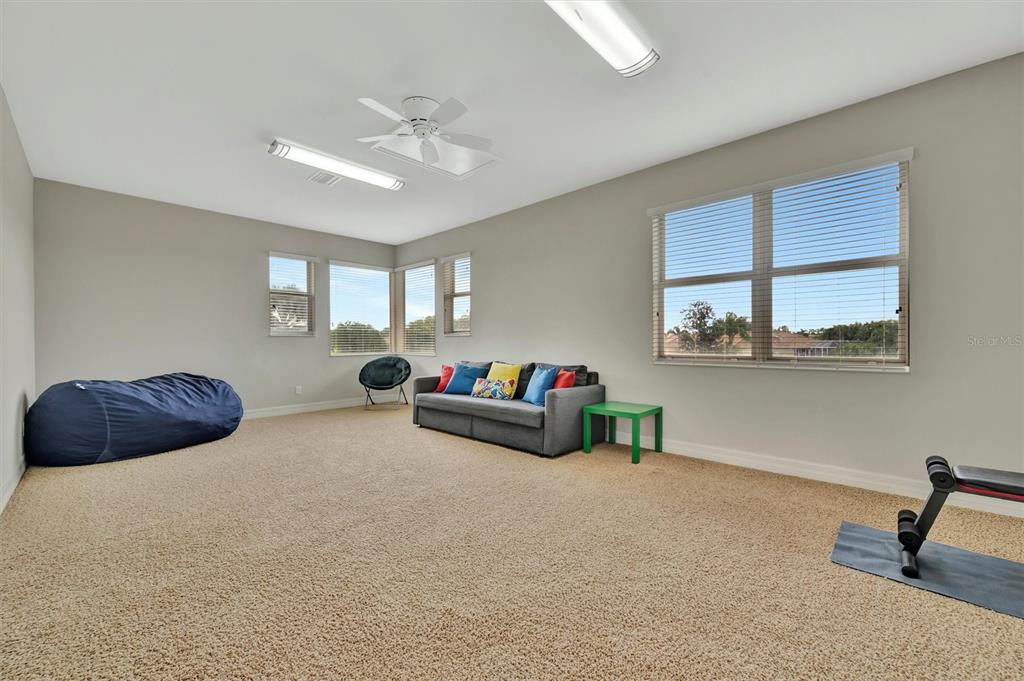 Bradenton, Florida, 34212, United States, 3 Bedrooms Bedrooms, ,4 BathroomsBathrooms,Residential,For Sale,1910869