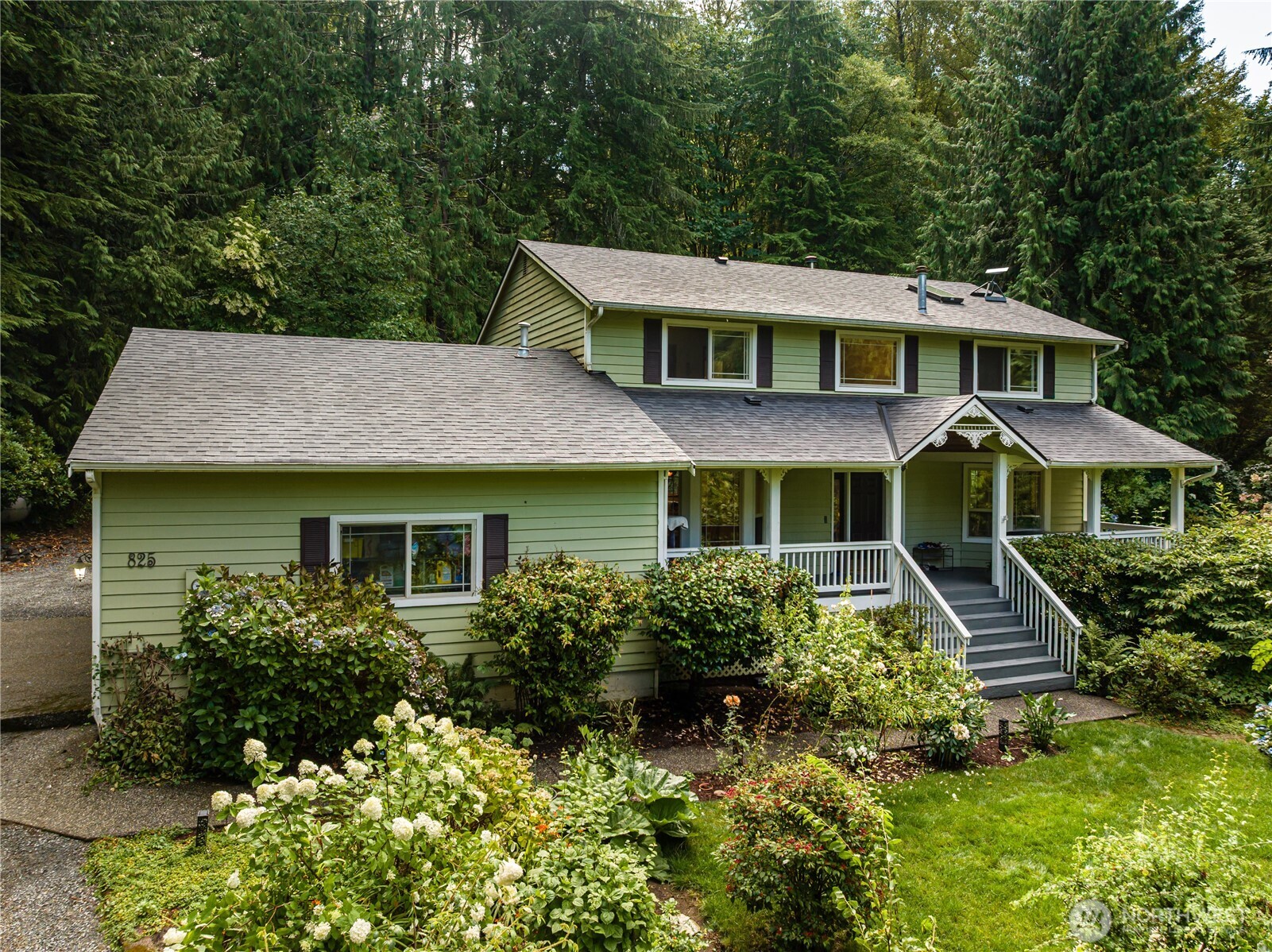 Snohomish, Washington, 98290, United States, 4 Bedrooms Bedrooms, ,3 BathroomsBathrooms,Residential,For Sale,1921838