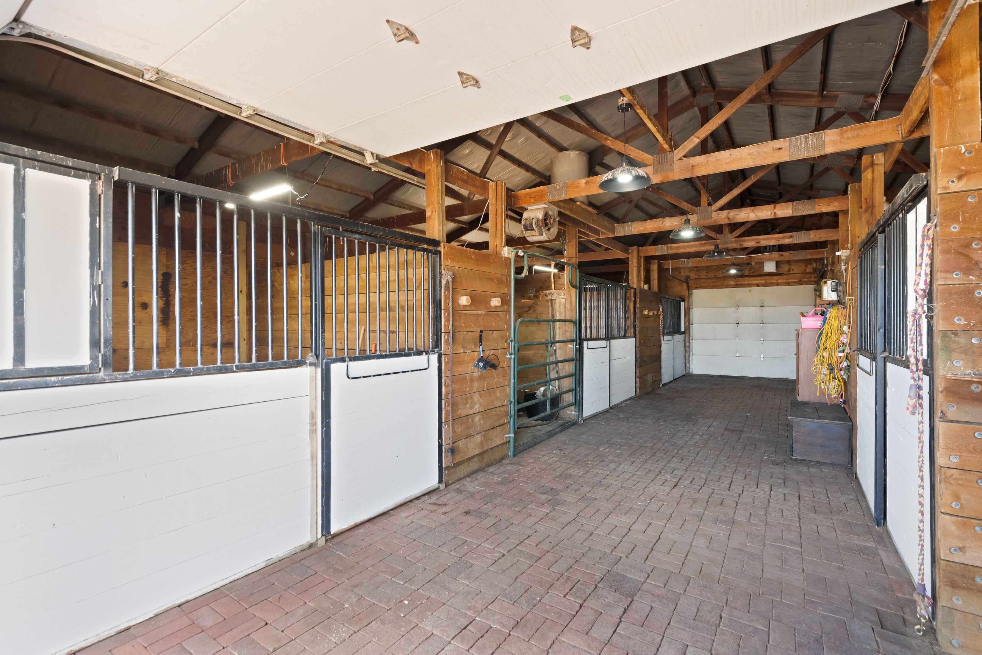  Exceptional Equestrian Property on 20 Acres - 物件實景