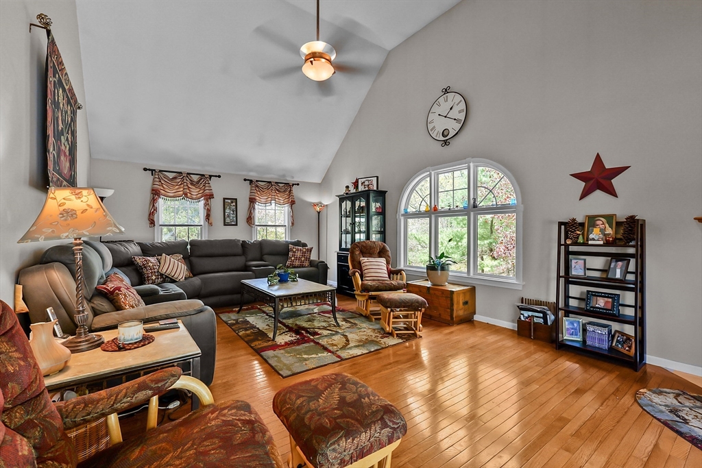Attleboro, Massachusetts, 02703, United States, 4 Bedrooms Bedrooms, ,4 BathroomsBathrooms,Residential,For Sale,1880500