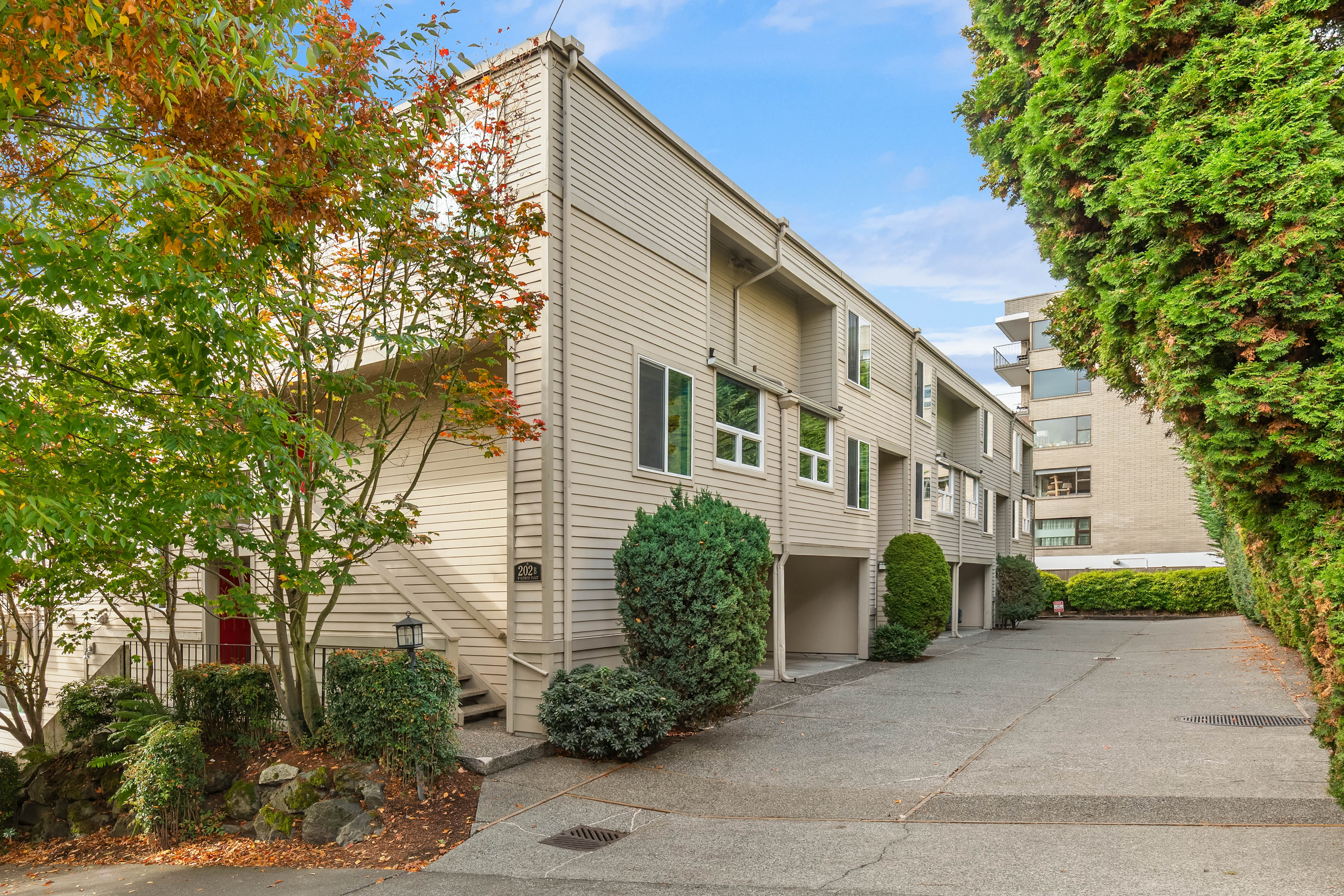  202 W Olympic Place Unit #302, Seattle, WA 98119 - 物件實景
