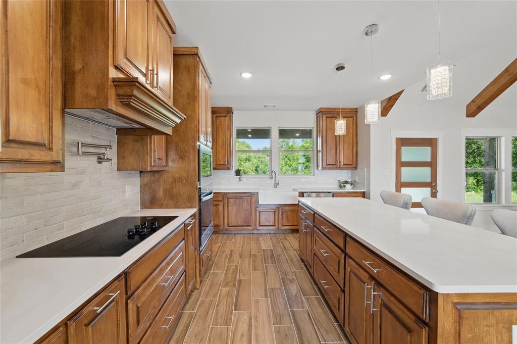Weatherford, Texas, 76087, United States, 4 Bedrooms Bedrooms, ,3 BathroomsBathrooms,Residential,For Sale,1888737