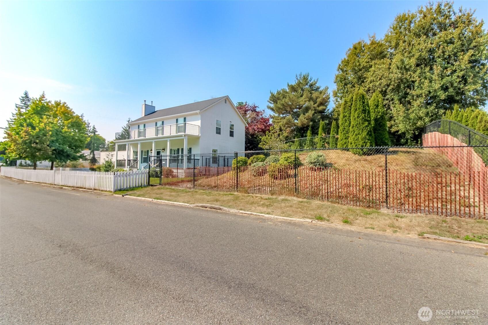 TACOMA, Washington, 98422, United States, 4 Bedrooms Bedrooms, ,3 BathroomsBathrooms,Residential,For Sale,1940753