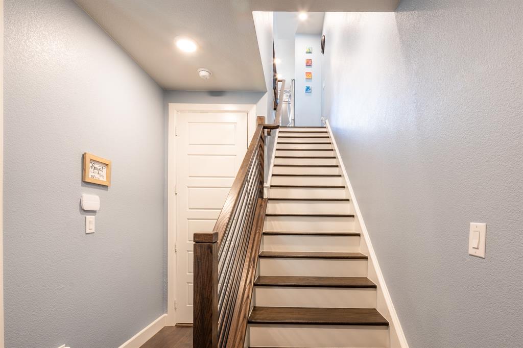 Dallas, Texas, 75212, United States, 3 Bedrooms Bedrooms, ,4 BathroomsBathrooms,Residential,For Sale,1966564