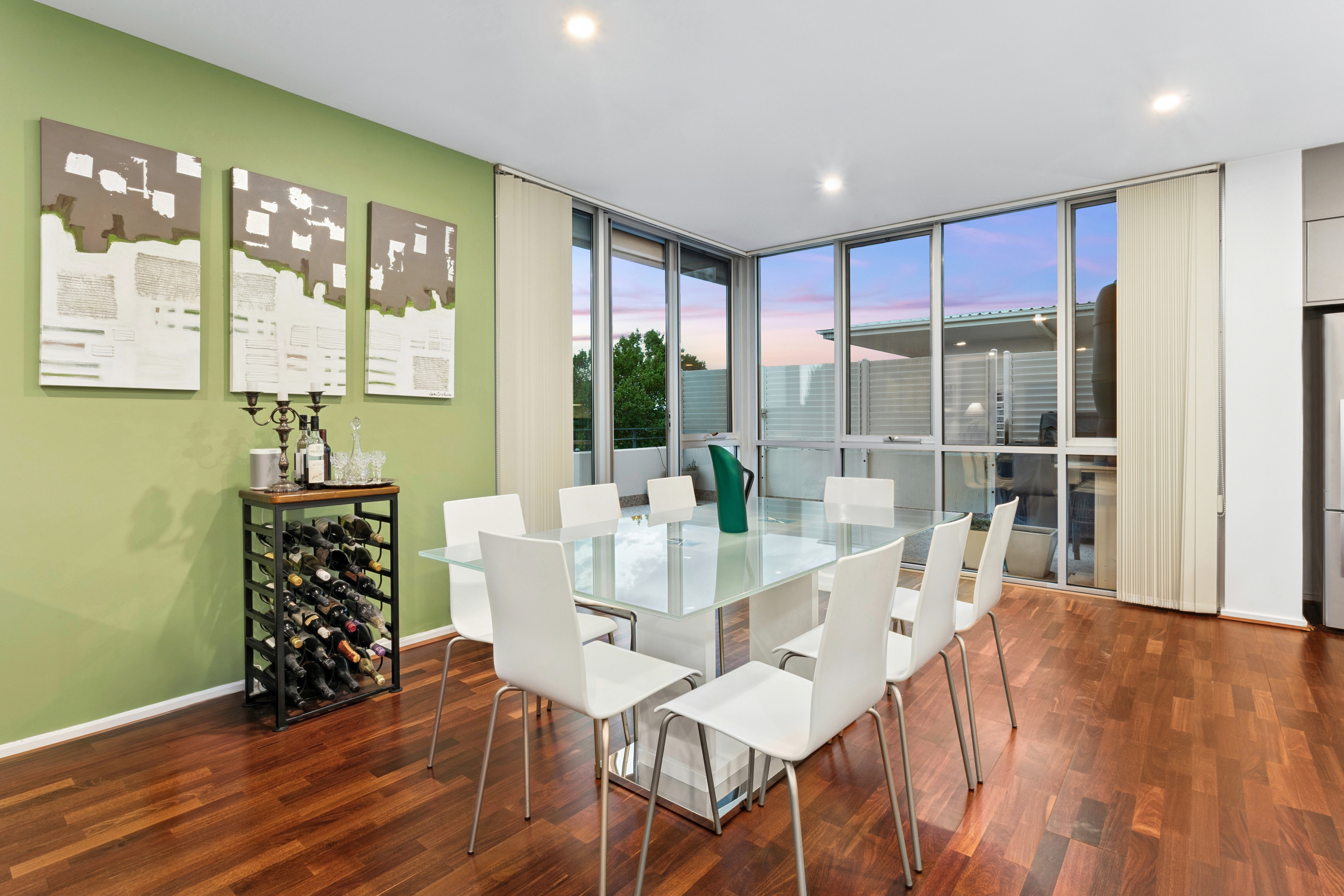  A Penthouse Defined by Space, Light and Outdoor Living - 物件實景