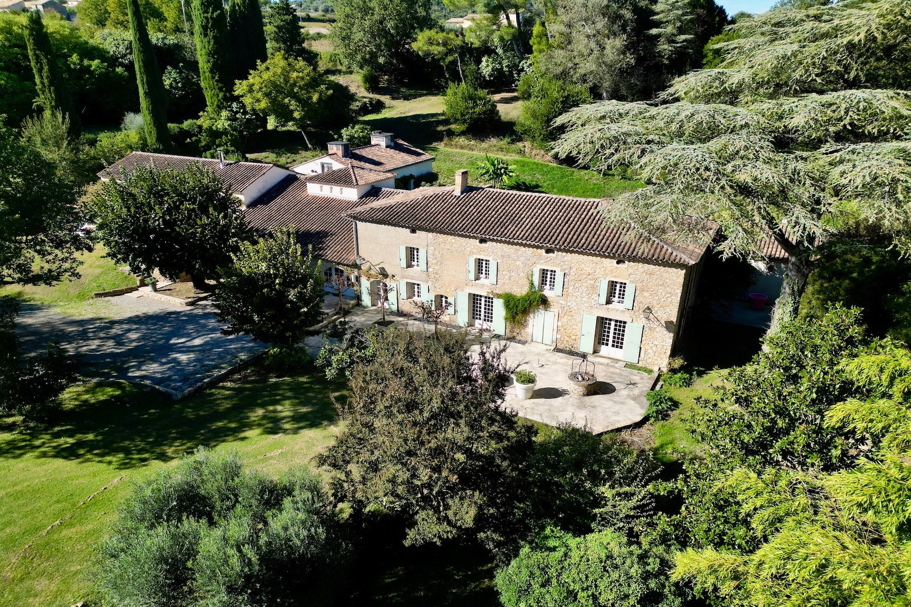  35 Minutes from Uzès – Charming 510 sqm Provençal Farmhouse Set Within 1.8 Hect… - 物件實景