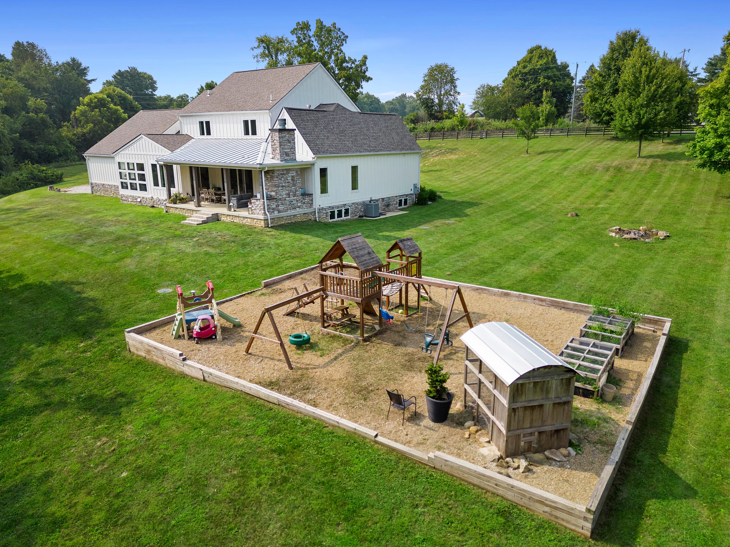 Alexandria, Ohio, 43001, United States, 4 Bedrooms Bedrooms, ,4 BathroomsBathrooms,Residential,For Sale,1907180