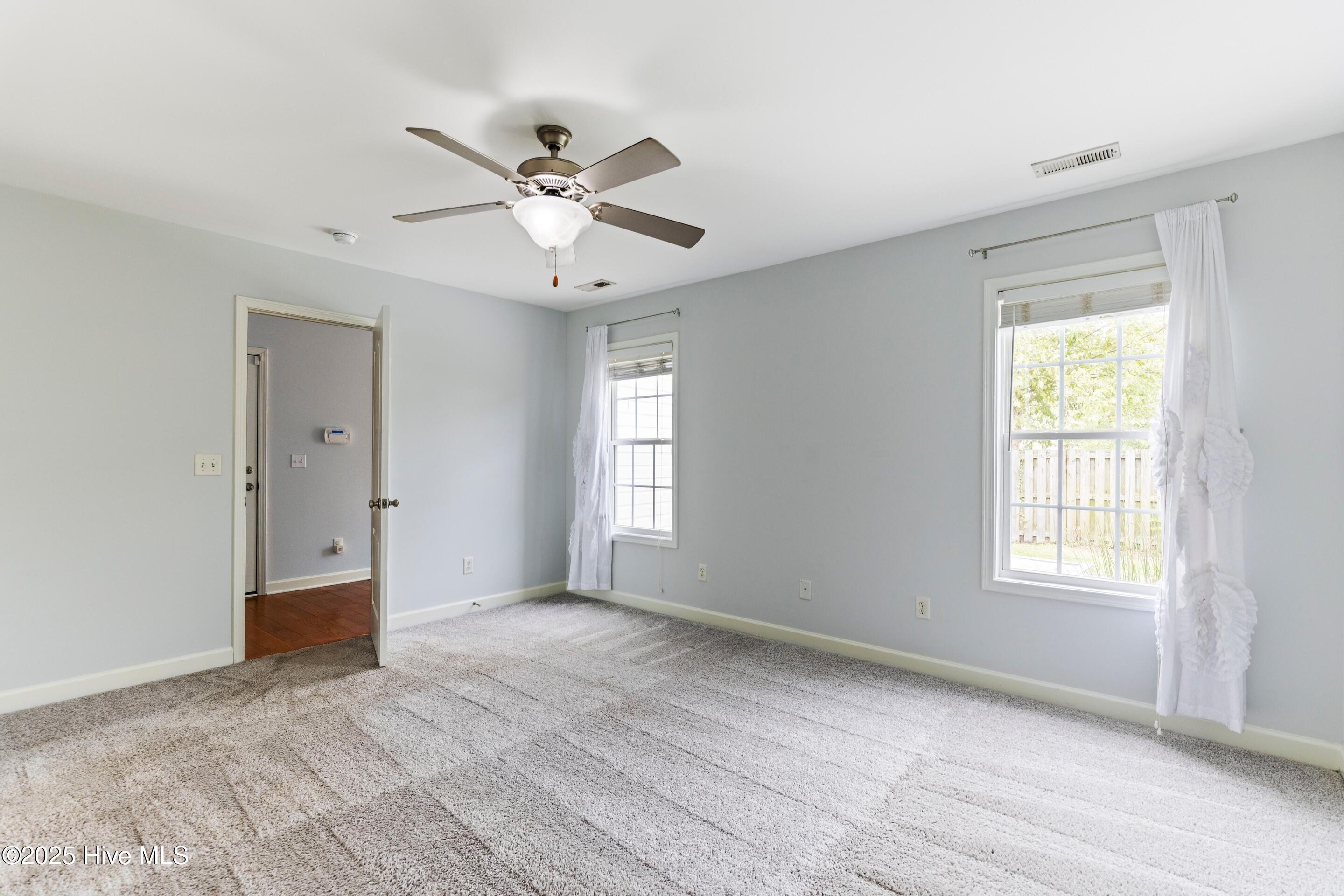 Wilmington, North Carolina, 28412, United States, 4 Bedrooms Bedrooms, ,3 BathroomsBathrooms,Residential,For Sale,1932044