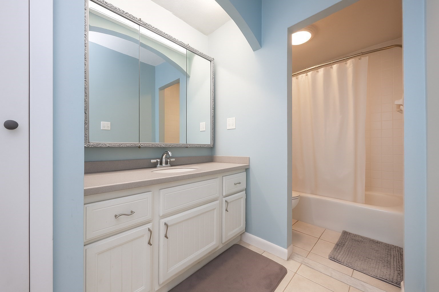 Winthrop, Massachusetts, 02152, United States, 4 Bedrooms Bedrooms, ,2 BathroomsBathrooms,Residential,For Sale,1927935