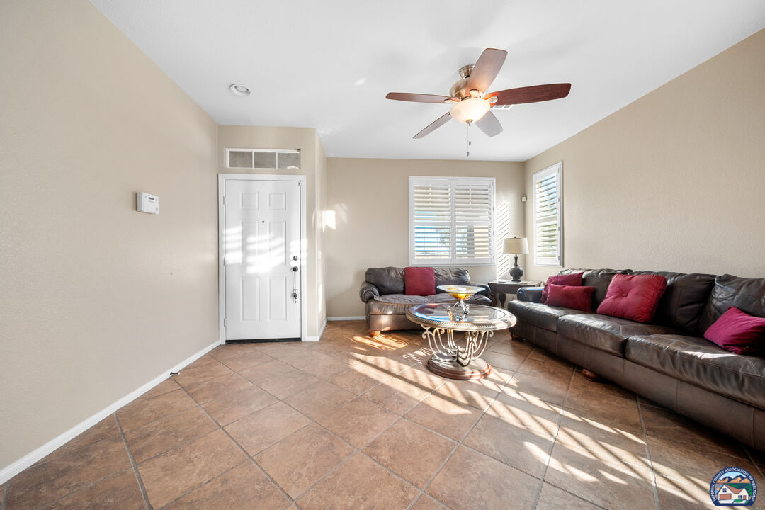 Imperial, California, 92251, United States, 4 Bedrooms Bedrooms, ,2 BathroomsBathrooms,Residential,For Sale,2001743