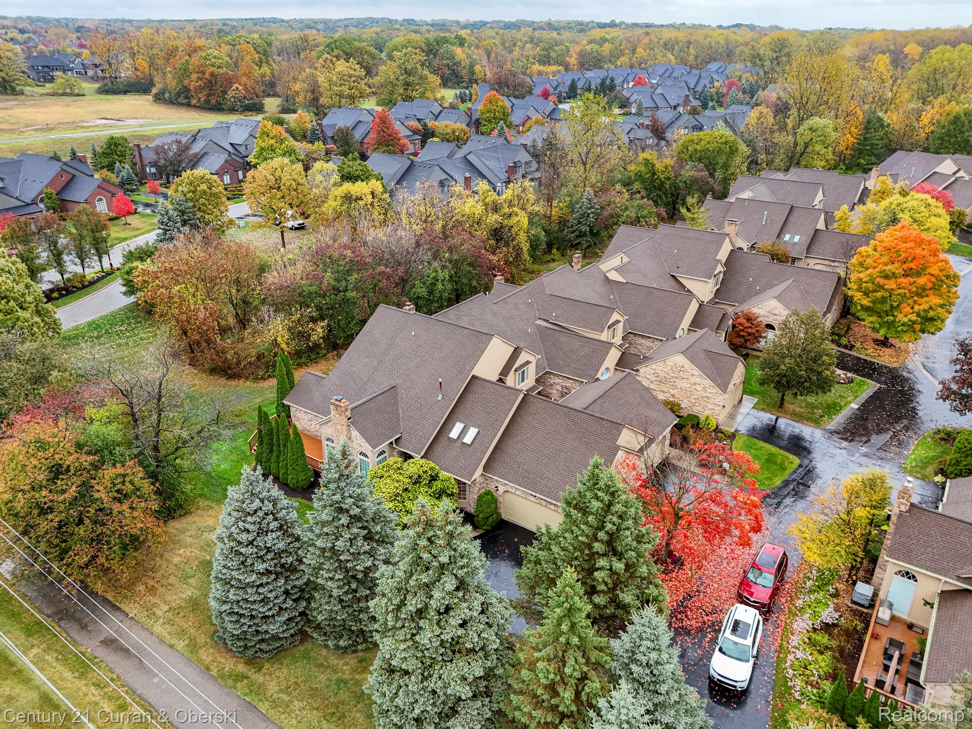 Shelby Charter Township, Michigan, 48316, United States, 2 Bedrooms Bedrooms, ,4 BathroomsBathrooms,Residential,For Sale,1977088