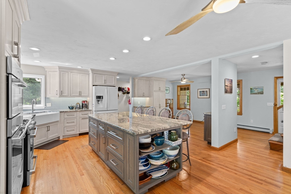 Princeton, Massachusetts, 01541, United States, 4 Bedrooms Bedrooms, ,4 BathroomsBathrooms,Residential,For Sale,2005212