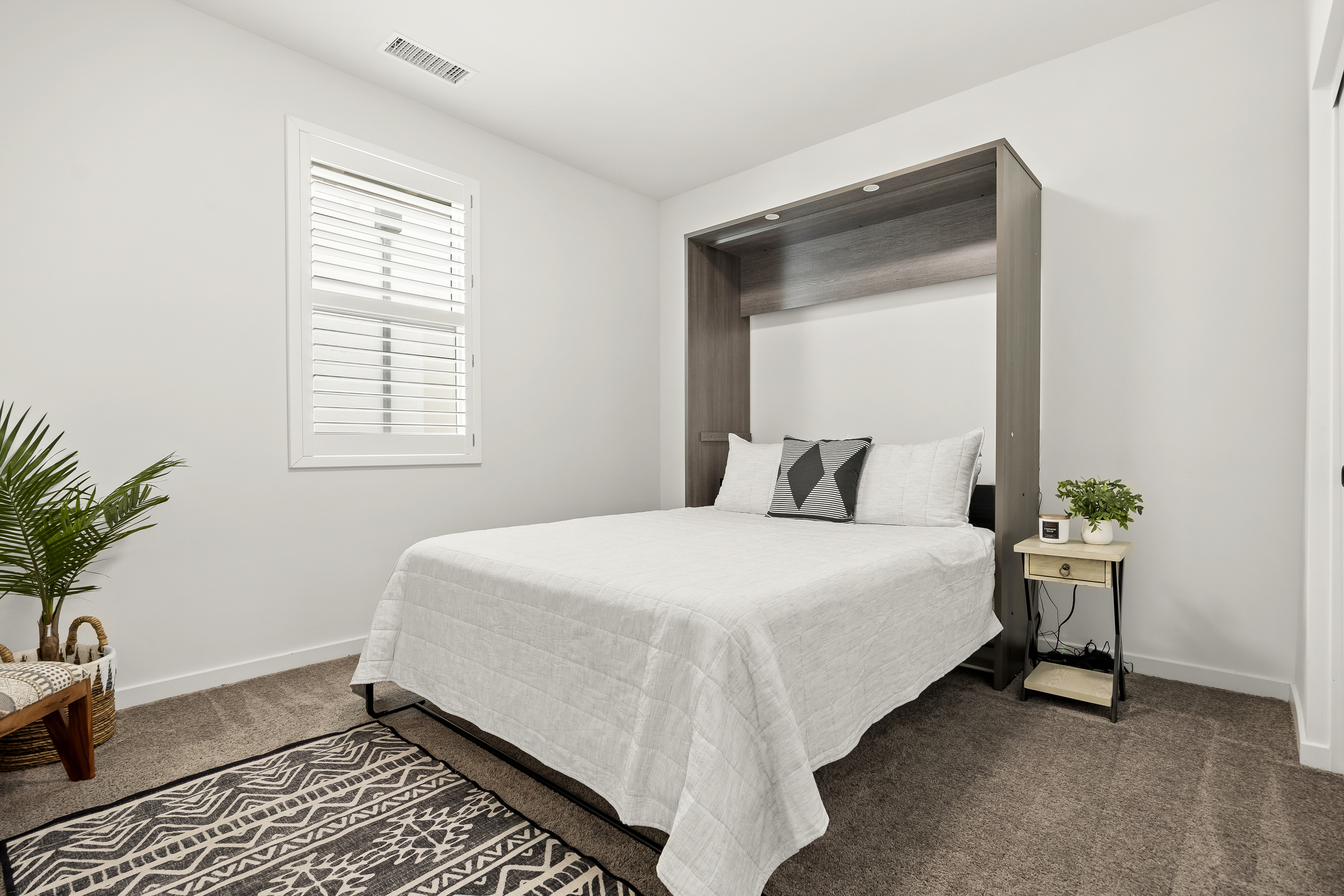  1536 East Thompson Boulevard, Ventura, CA 93001 - 物件實景