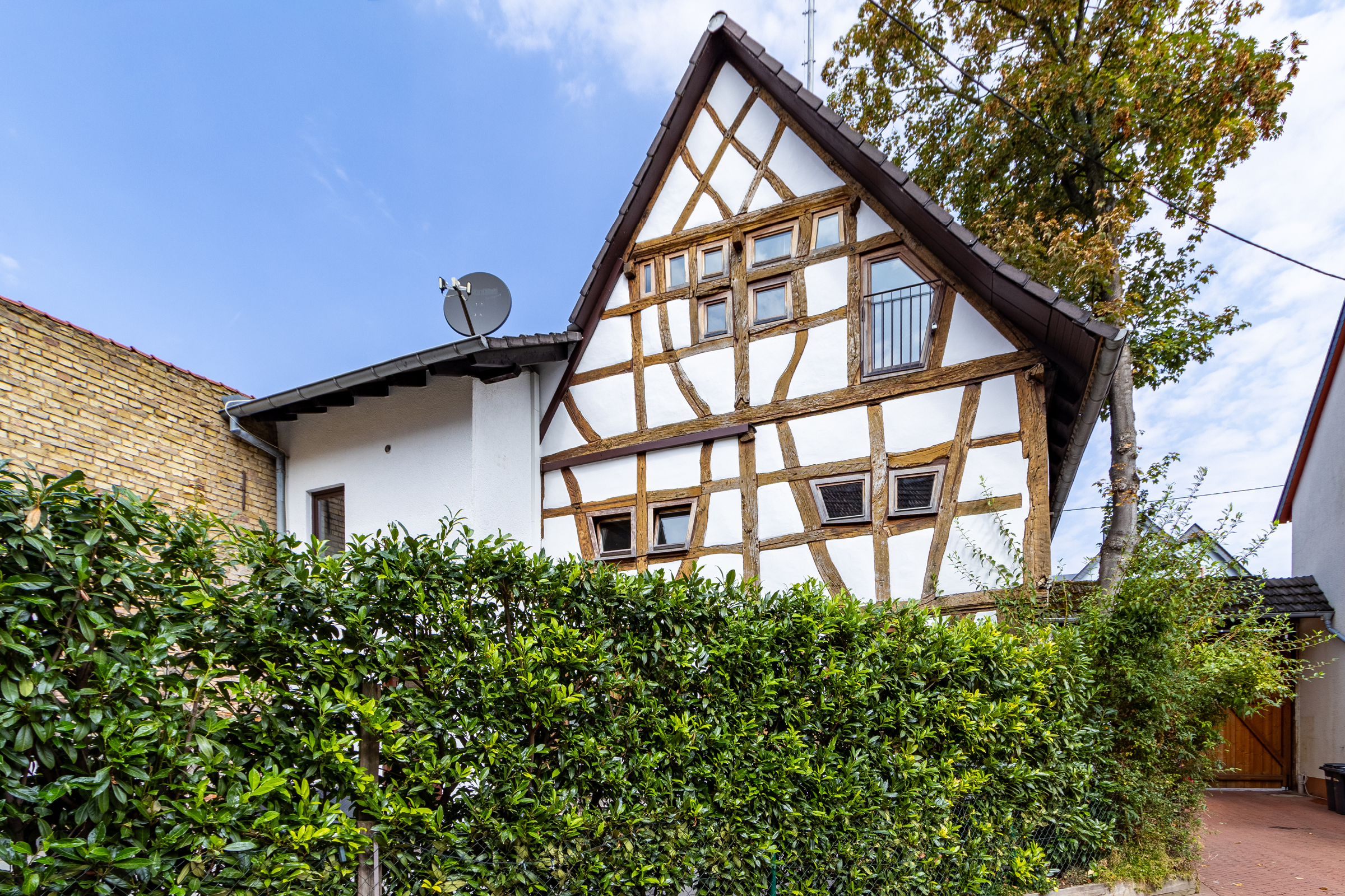  Historic Half-Timbered House with Exceptional Charm - 物件實景