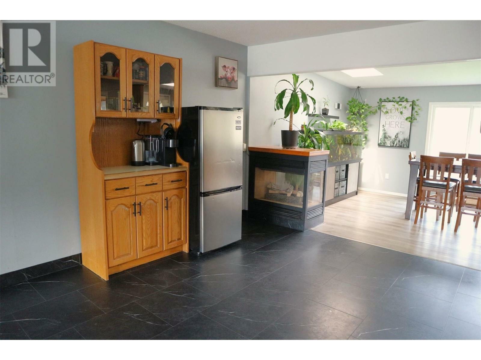 SICAMOUS, British Columbia, V0E 2V1, CA, 5 Bedrooms Bedrooms, ,2 BathroomsBathrooms,Residential,For Sale,1838674
