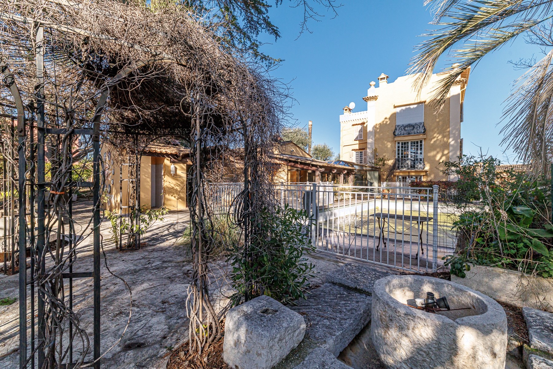  Historic estate with panoramic sea views for sale in Nice Fabron - 物件實景