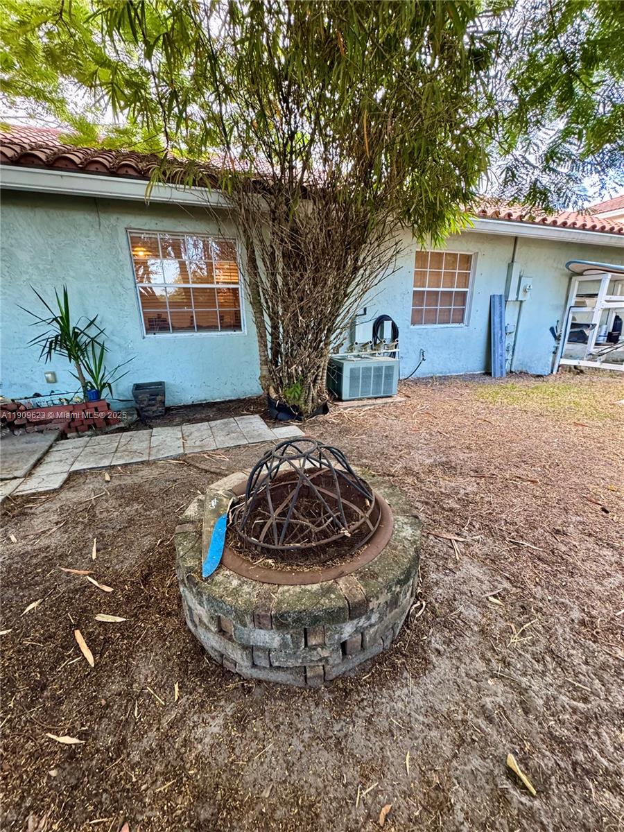 Weston, Florida, 33326, United States, 3 Bedrooms Bedrooms, ,2 BathroomsBathrooms,Residential,For Sale,1991492