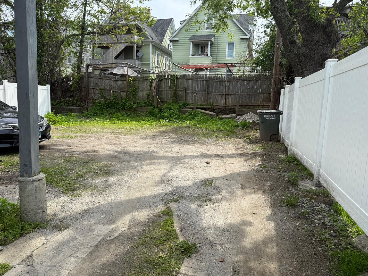 Bridgeport, Connecticut, 06610, United States, 6 Bedrooms Bedrooms, ,3 BathroomsBathrooms,Residential,For Sale,1929111