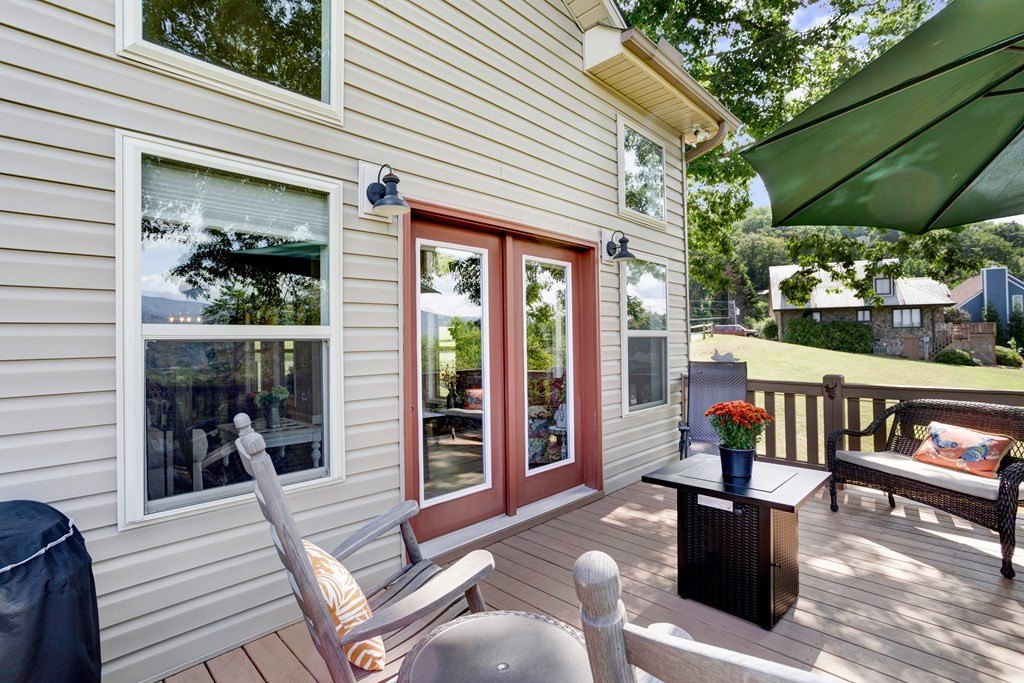 Hiawassee, Georgia, 30546, United States, 2 Bedrooms Bedrooms, ,2 BathroomsBathrooms,Residential,For Sale,1973981