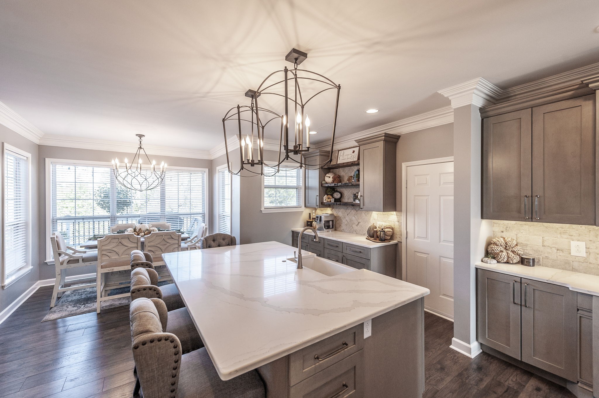 Goodlettsville, Tennessee, 37072, United States, 5 Bedrooms Bedrooms, ,4 BathroomsBathrooms,Residential,For Sale,1974837