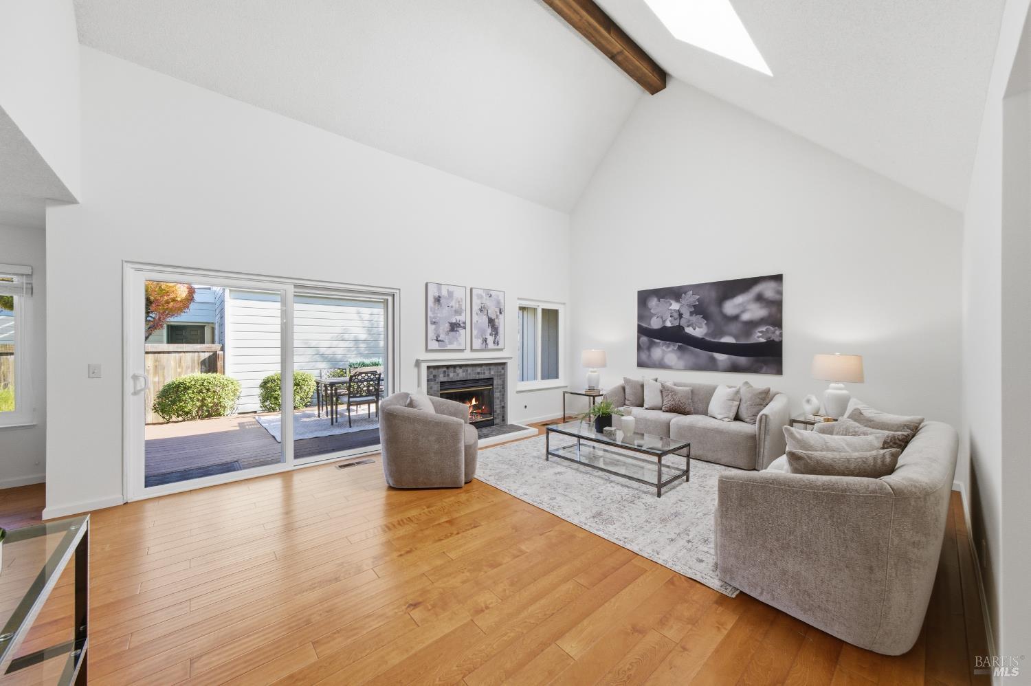 Sonoma, California, 95476, United States, 2 Bedrooms Bedrooms, ,2 BathroomsBathrooms,Residential,For Sale,2001950