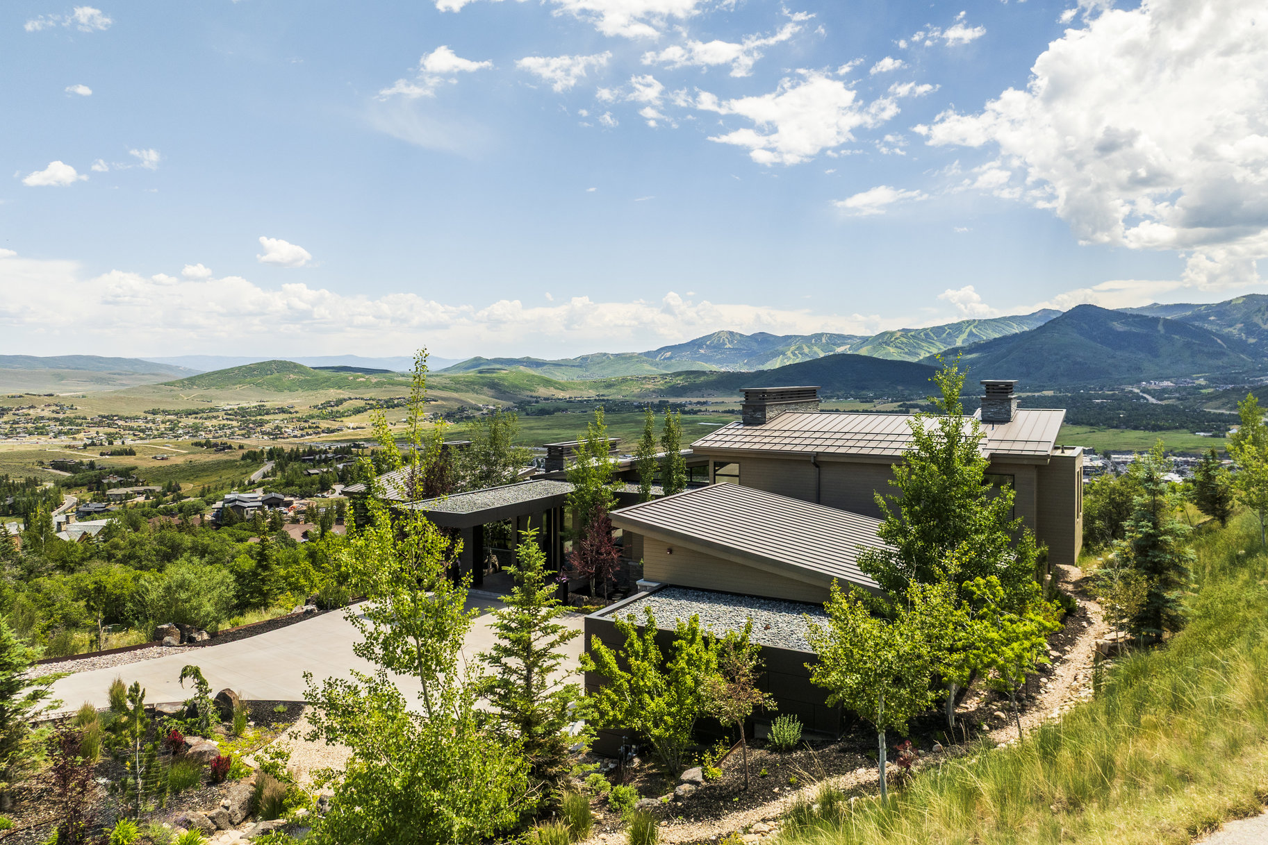  Sophisticated Mountain Design with Unmatched Views in an Elite Setting - 物件實景