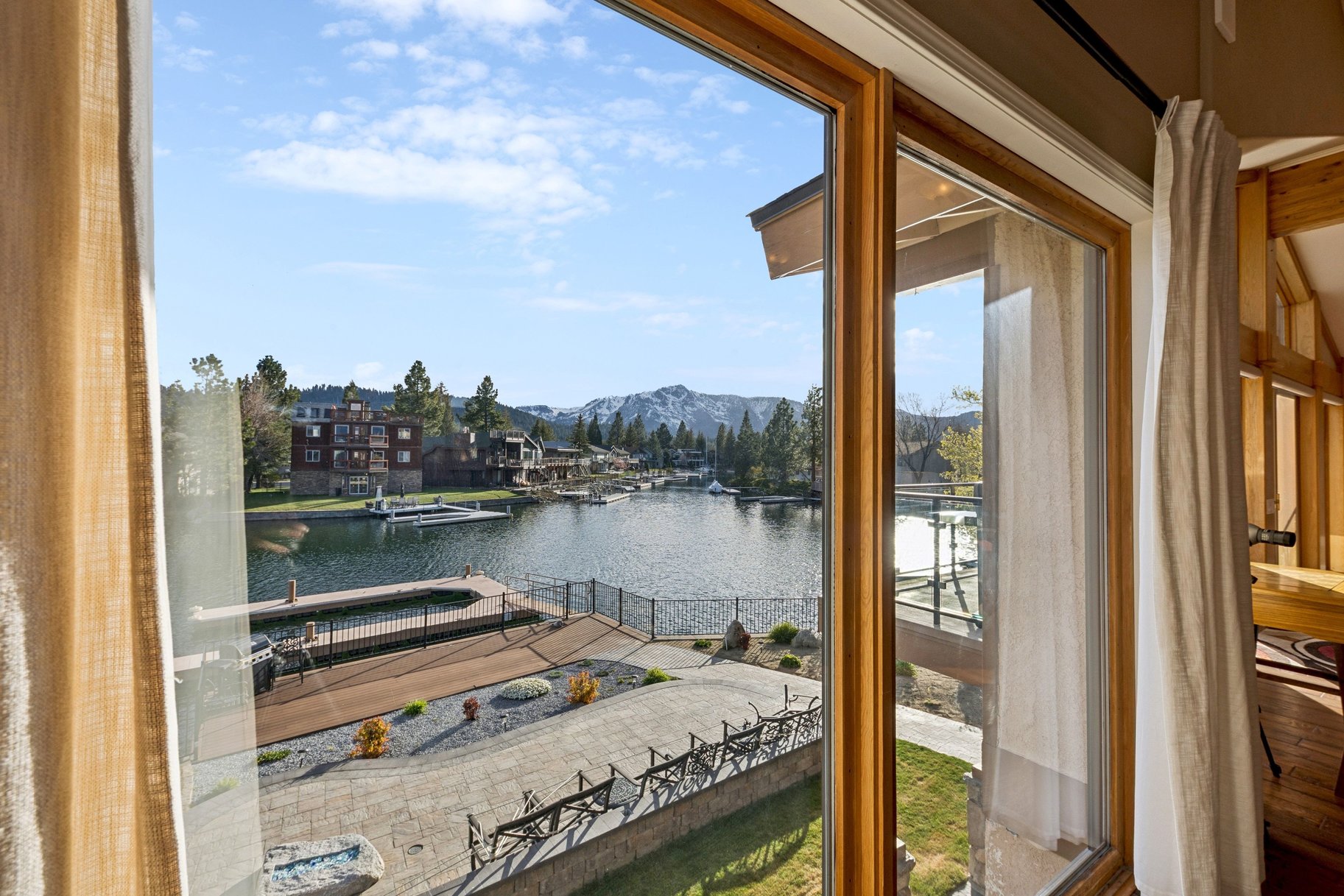  Lake Living in the Tahoe Keys includes Large dock, Party Deck and Views - 物件實景