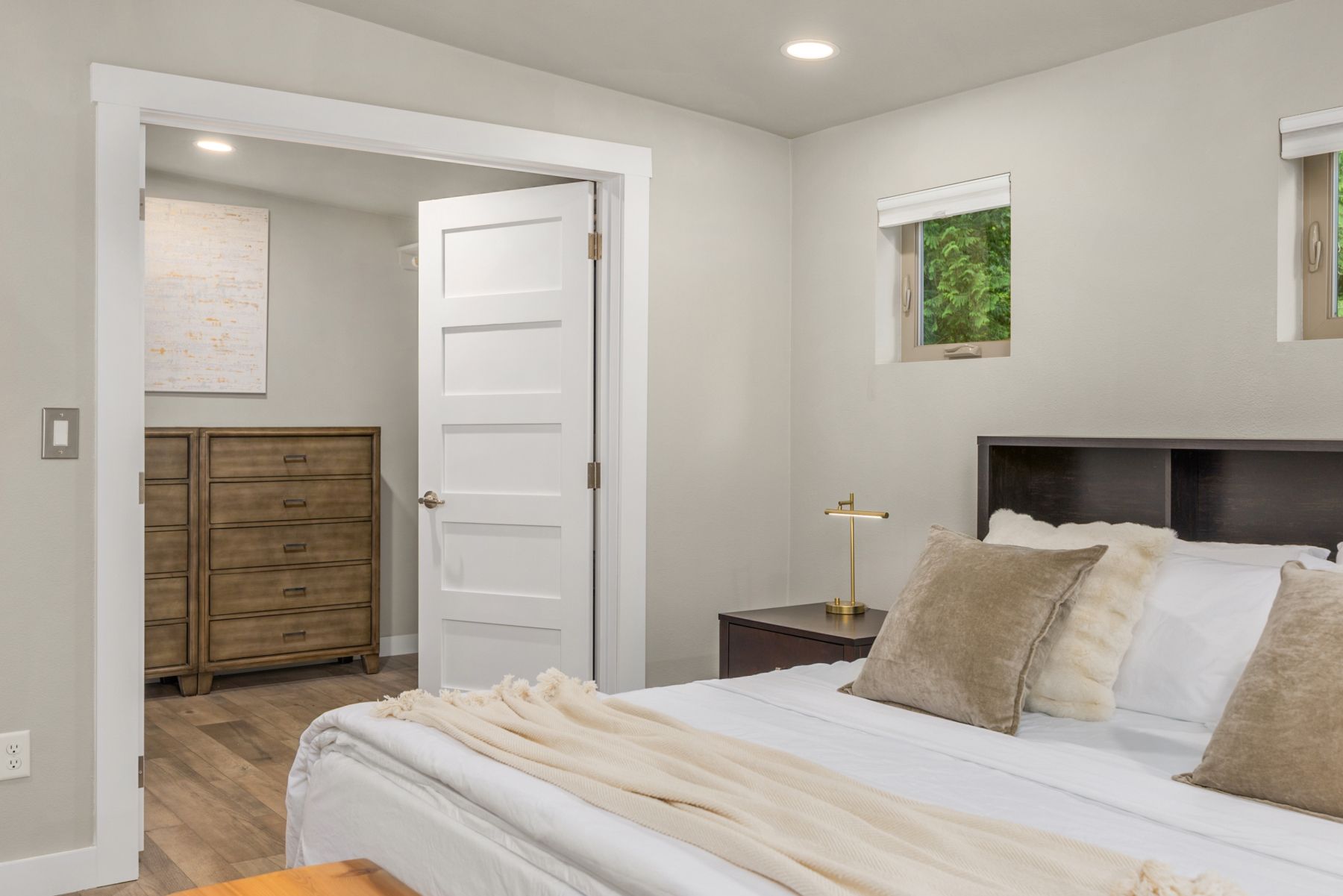  9720 NE Lofgren Rd, Bainbridge Island, WA 98110 - 物件實景