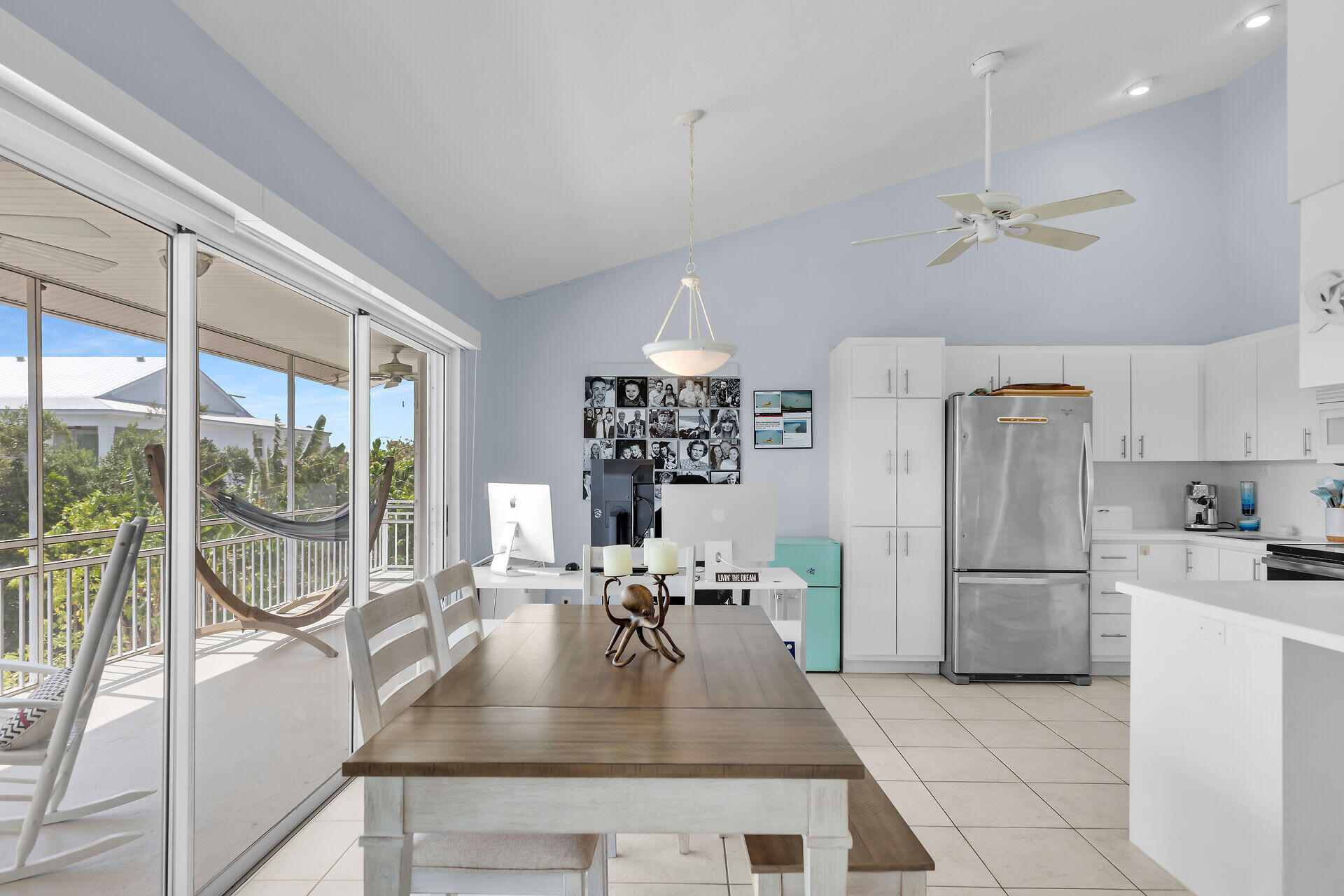 MARATHON, Florida, 33050, United States, 3 Bedrooms Bedrooms, ,2 BathroomsBathrooms,Residential,For Sale,2002078