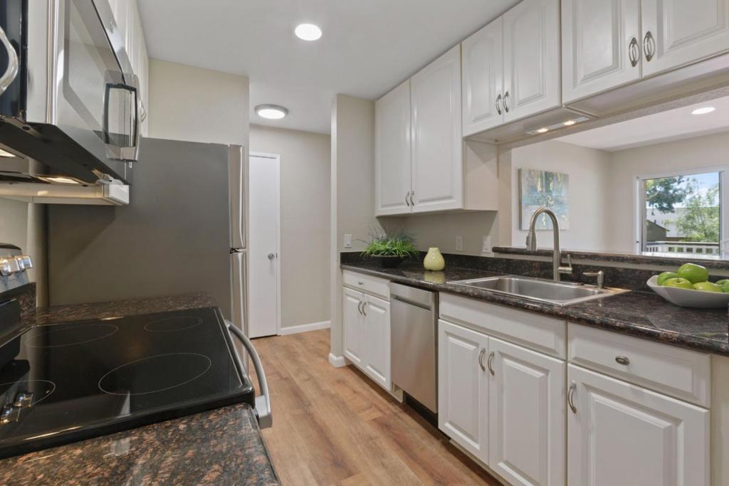 Hayward, California, 94544, United States, 2 Bedrooms Bedrooms, ,2 BathroomsBathrooms,Residential,For Sale,1983988