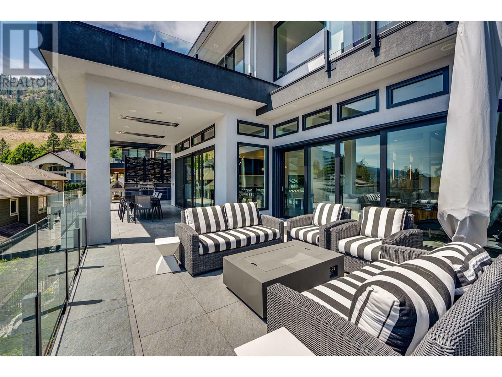 LAKE COUNTRY, British Columbia, V4V 2G2, CA, 4 Bedrooms Bedrooms, ,3 BathroomsBathrooms,Residential,For Sale,1859669