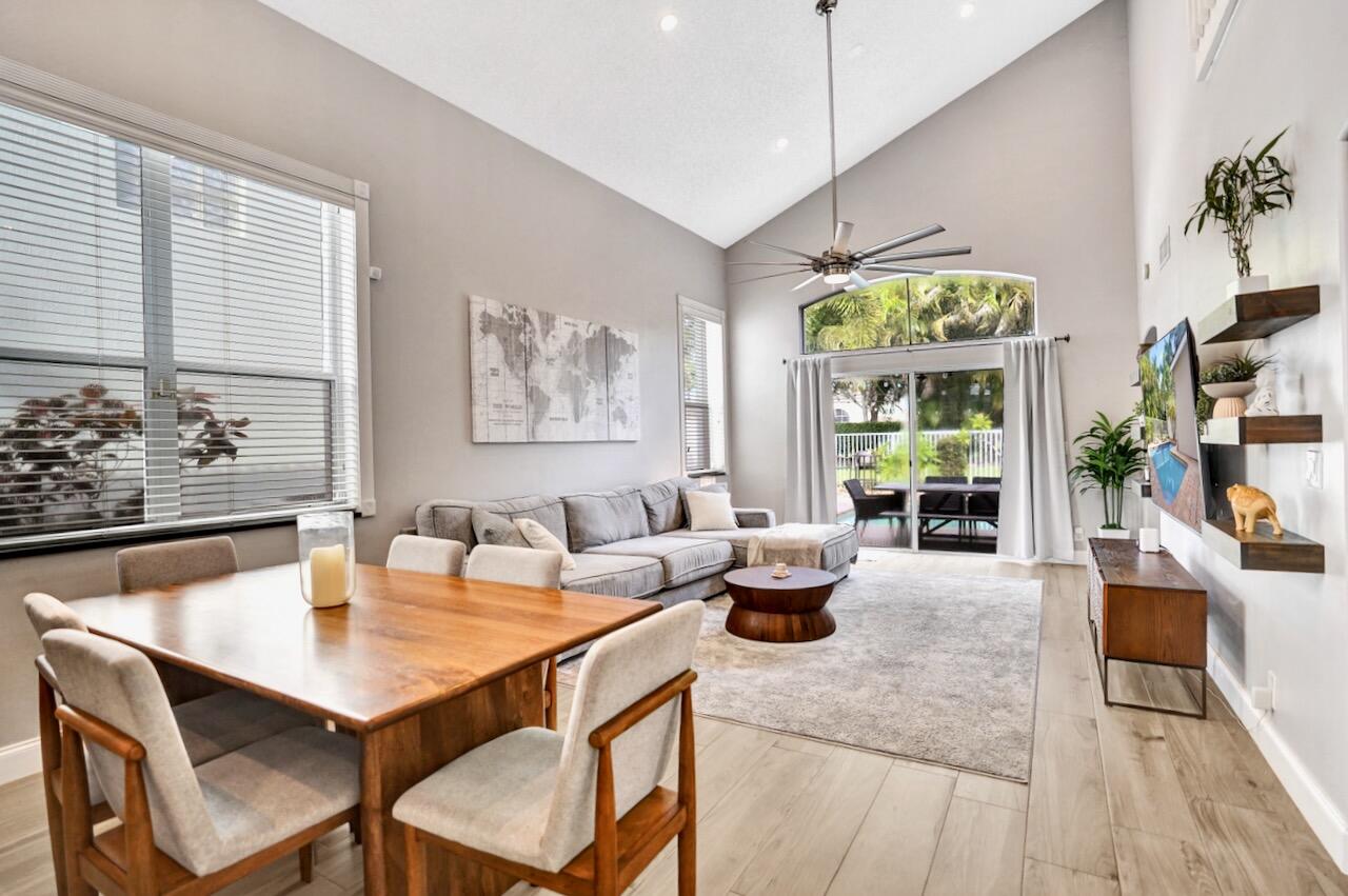 Lake Worth, Florida, 33463, United States, 3 Bedrooms Bedrooms, ,3 BathroomsBathrooms,Residential,For Sale,1940163