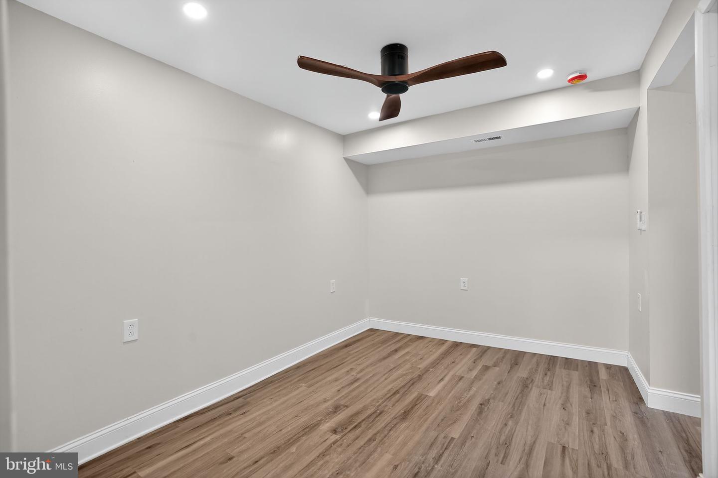 Philadelphia, Pennsylvania, 19147, United States, 3 Bedrooms Bedrooms, ,4 BathroomsBathrooms,Residential,For Sale,1926434