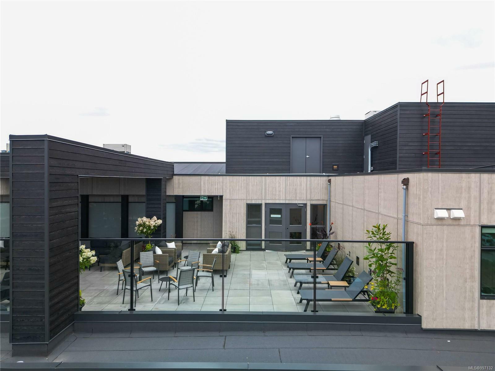 CENTRAL SAANICH, British Columbia, V8M 0B9, CA, 2 Bedrooms Bedrooms, ,Residential,For Sale,1874354