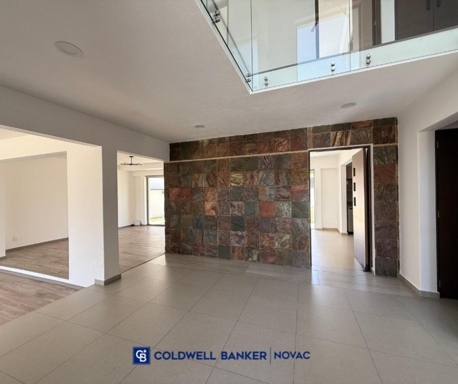 Atizapán de Zaragoza, Estado de méxico, 52936, Mexico, 4 Bedrooms Bedrooms, ,4 BathroomsBathrooms,Residential,For Sale,1770960