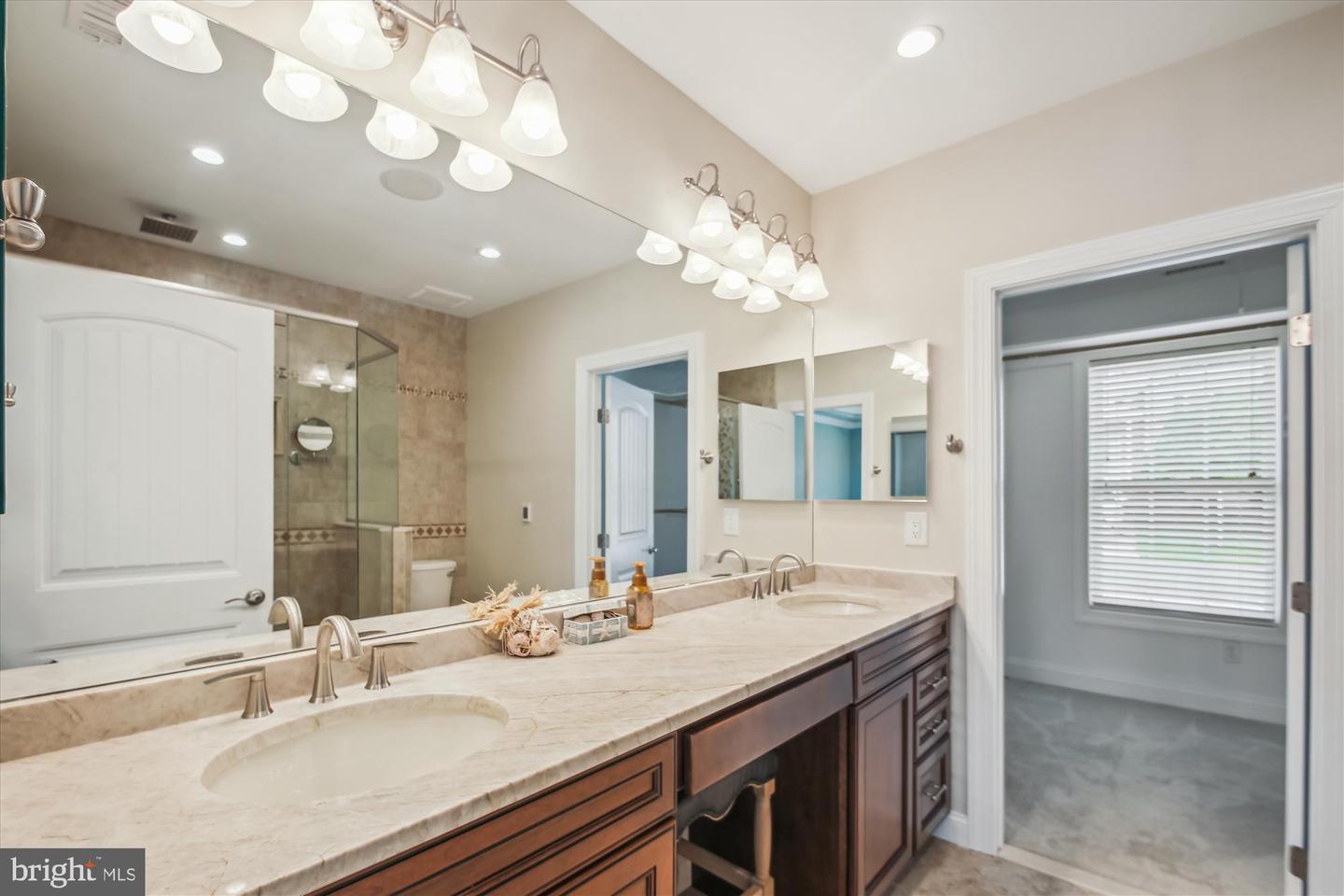 Glen Burnie, Maryland, 21060, United States, 2 Bedrooms Bedrooms, ,4 BathroomsBathrooms,Residential,For Sale,1867358