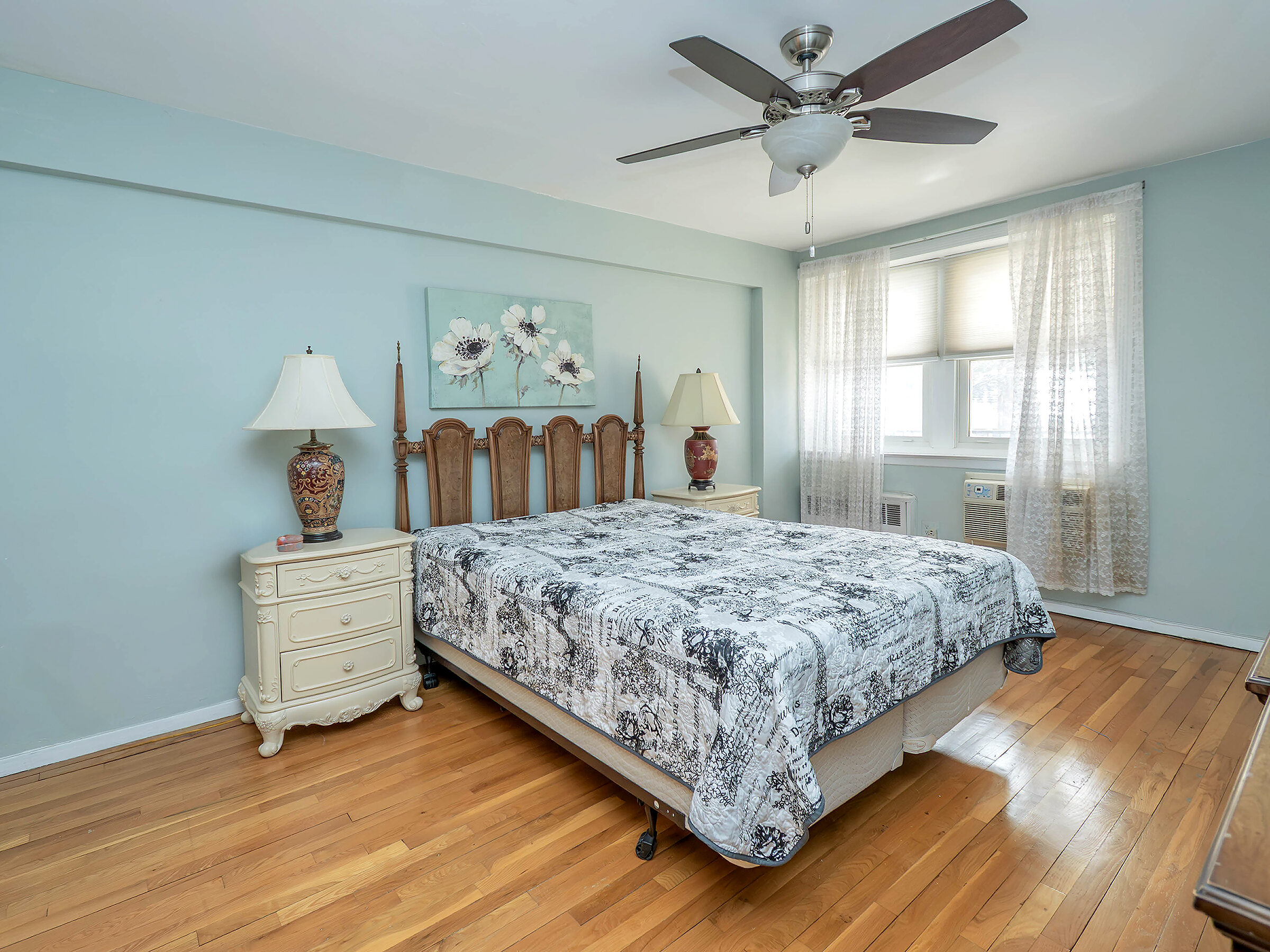  32 Pearsall, Glen Cove, NY, 11542 - 物件實景